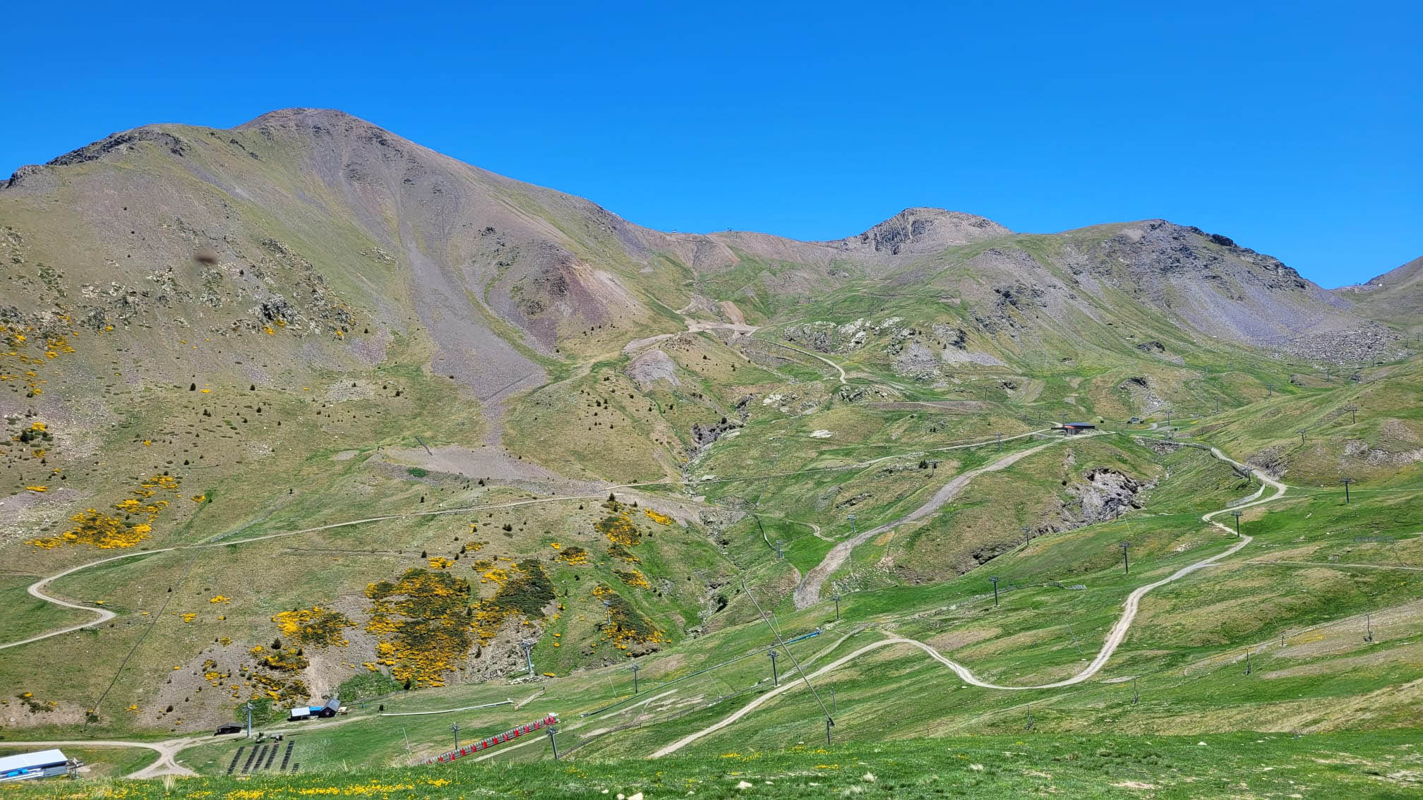 Ascent to the peak of Pala de Ginebrell (2,310 m) 